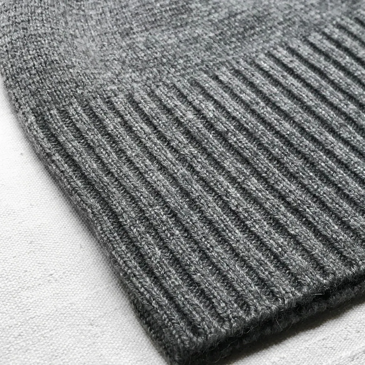 Cashmere Flat Hat in Flannel