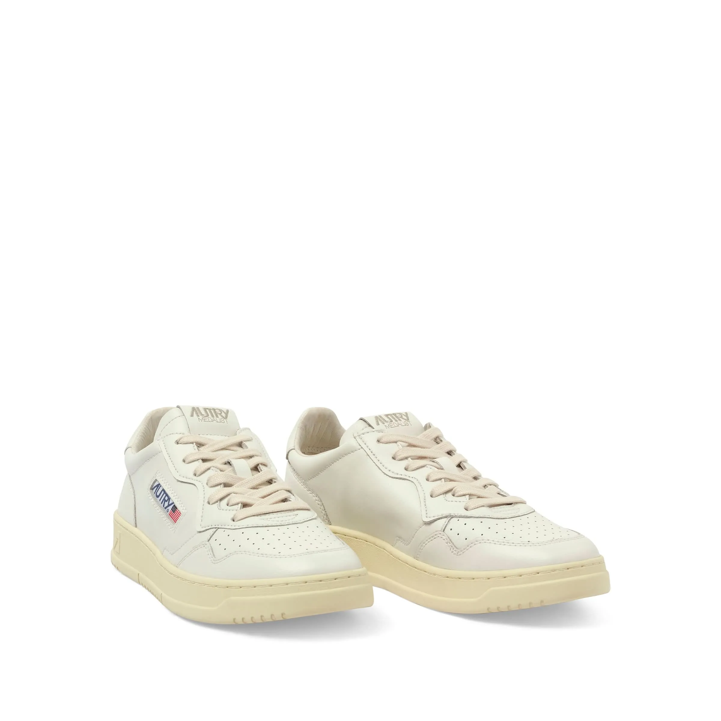 Medalist Low Sneakers in White/White