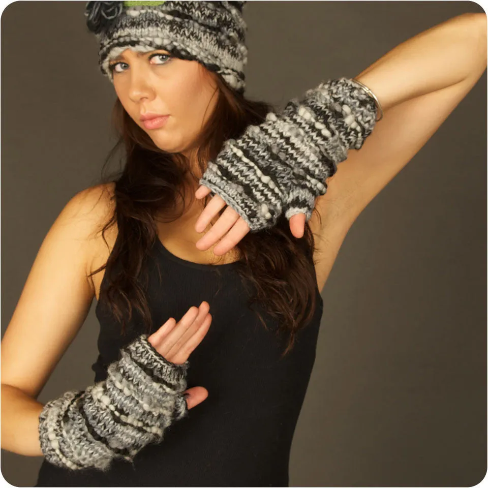 Ribbed Fingerless Gloves