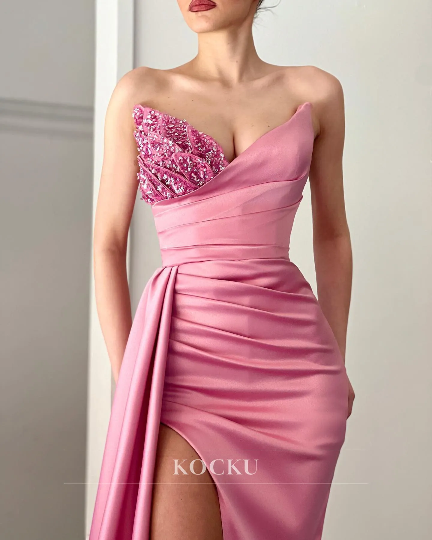 Sheath Sweetheart Satin Pleats Beaded Sleeveless Prom Evening Formal Dress