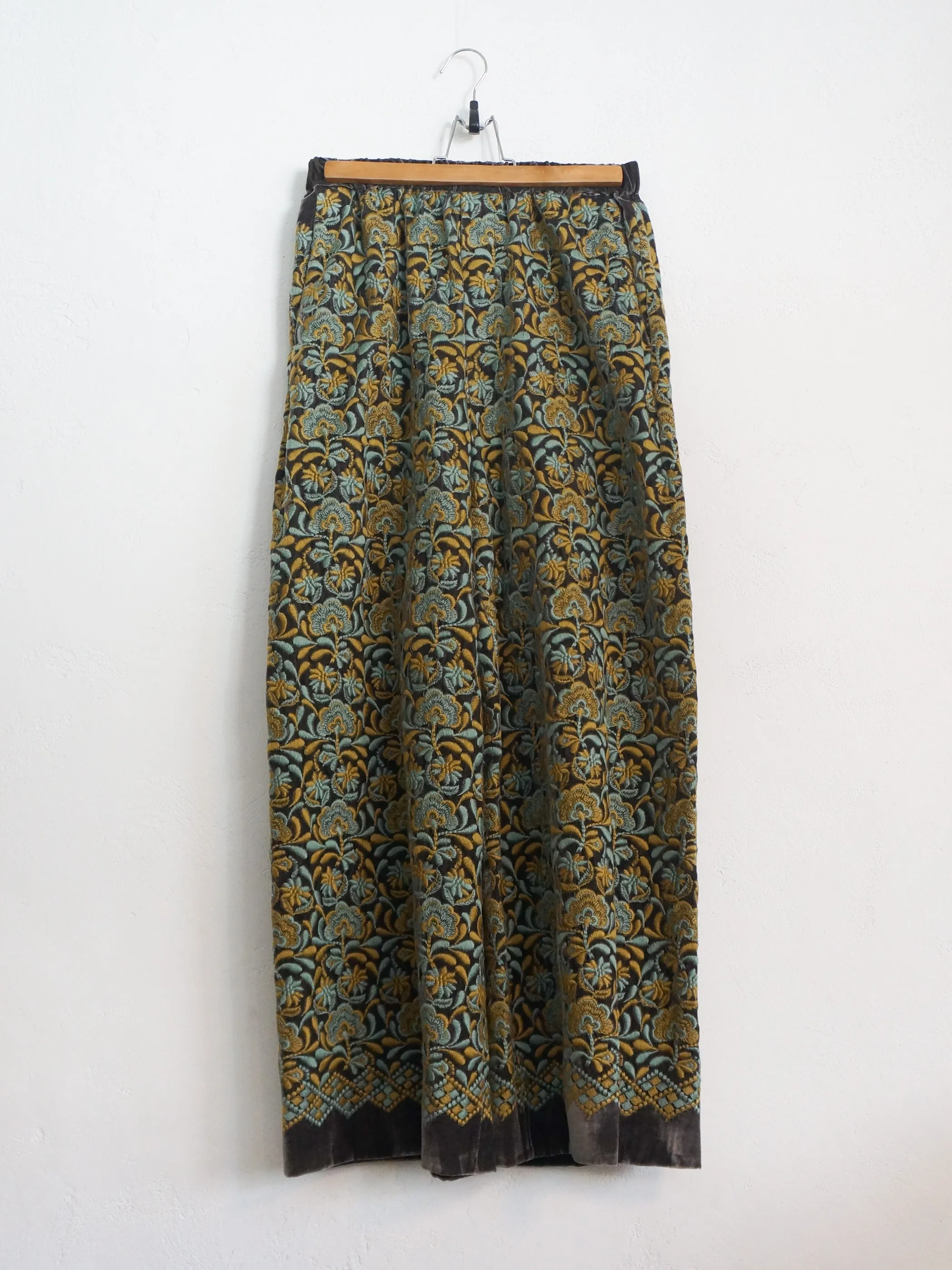 VELVET EMBROIDERY PANTS GREY