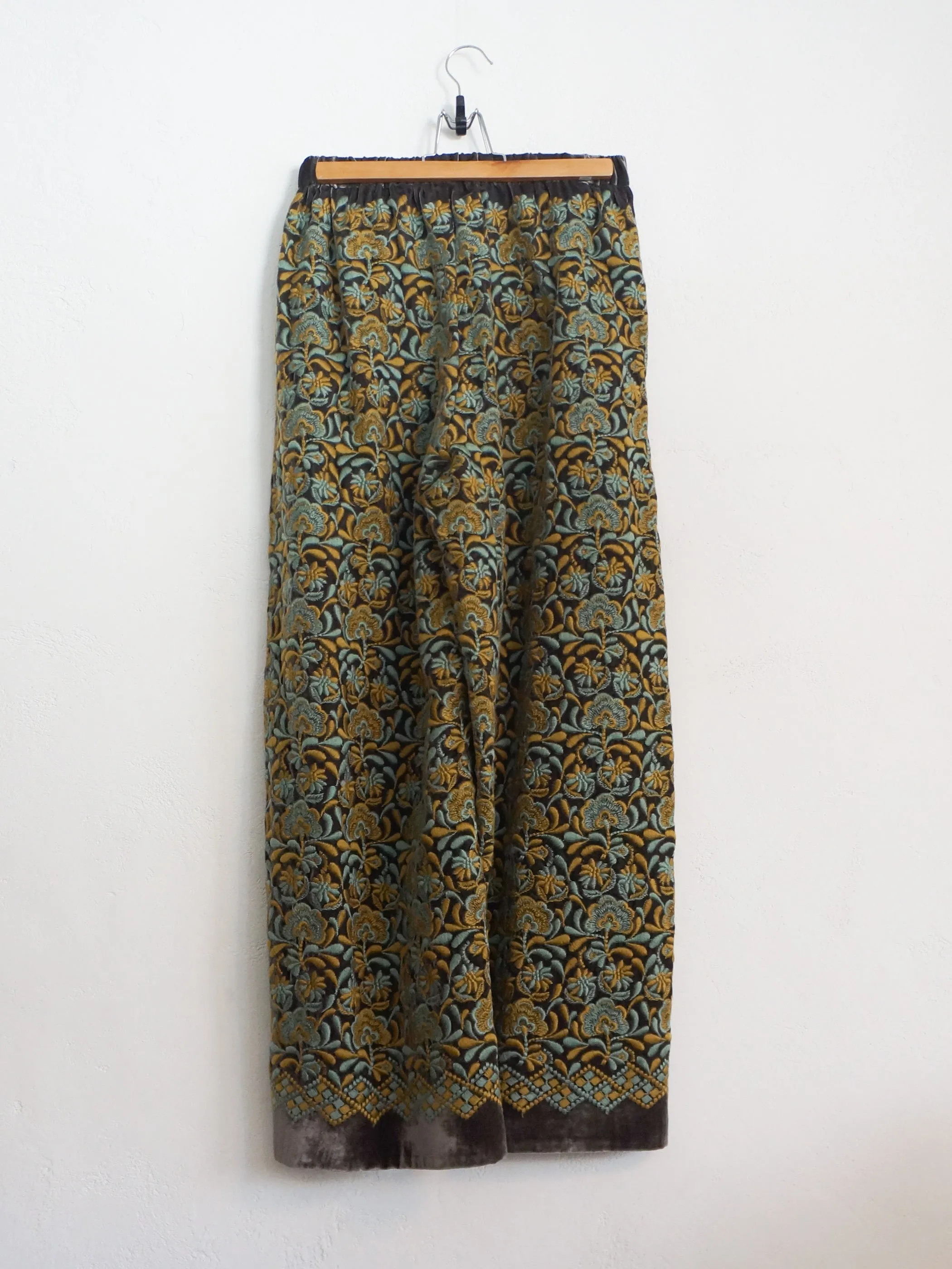 VELVET EMBROIDERY PANTS GREY